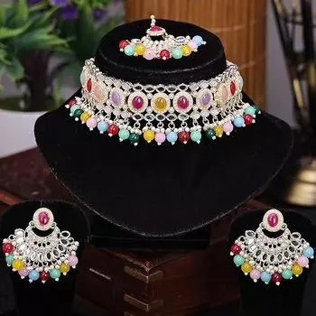 Стильный комплект украшений-колье-серьг с комплектом украшений Maangtikka для женщин