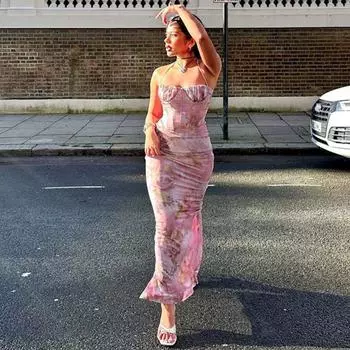 Стильный принт сексуальное облегающее платье с бретелью через шею и запахом на груди S розовый