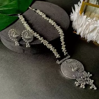 Стильный серебряный окисленный комплект украшений с длинным ожерельем Радхи Кришны для женщин и девочек
