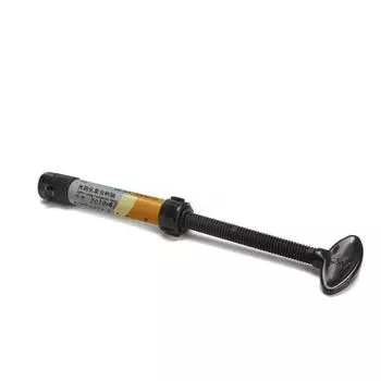 Стоматологический светоотверждаемый композитный микрогибридный восстановительный полимерный материал, шприц для красоты и личной гигиены A2