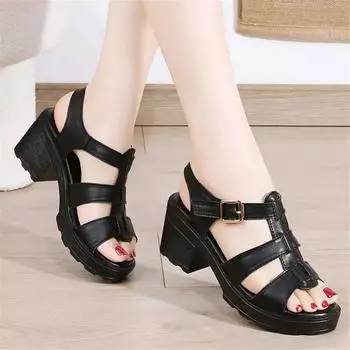 Strappy Wegde Летние пляжные тапочки Милая обувь для женщин Роскошные брендовые сандалии Женские кроссовки Спортивные Bity Workout Купить 35