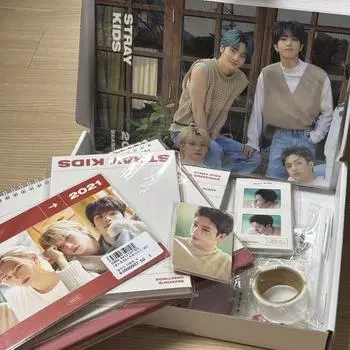 Stray Kids 2021 Сезон Приветствие Знак Полный Парк Компоненты Нераспечатанные Лыжи