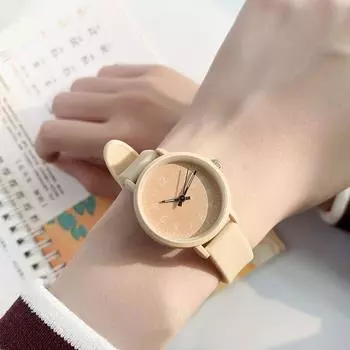 Студенческая вечеринка, простой дизайн, повседневные кварцевые часы для поездок на работу, нишевые женские часы с тремя иглами и силиконовым ремешком