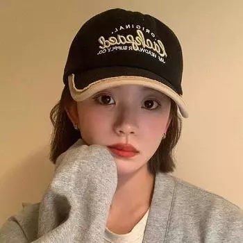 Студенческий стиль, черно-белая кепка с широкими полями, показывающая лицо, маленькая бейсболка для студентов, весна, ранняя весна, универсальная кепка с козырьком, кепка Adjustable - College Style Edge чёрный