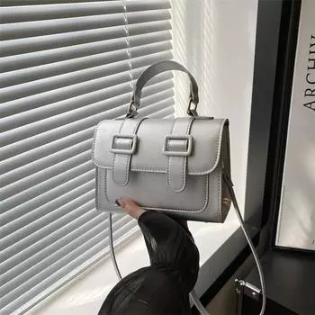 Student girl heart bag women s 2024 new trendy retro shoulder crossbody small square bag niche British style handbag чёрный