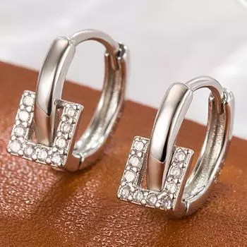 Стильные и простые геометрические круглые серьги с цирконием, маленькие квадратные серьги, корейская версия круглых сережек с пряжкой, маленькие и подходящие друг другу.