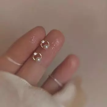 Stylish Exquisite Small Circle Pearl Stud Earrings 2024 New Arrival 925 Silver Needle Simple and Compact High Class Elegant Earrings Gold pair of 925 silver needles