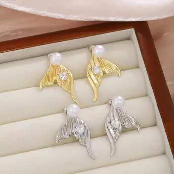 Стильные серьги-сердечки в форме рыбьего хвоста: Изысканная элегантность, сочетание рыбьего хвоста и сердца, серьги ослепительного дизайна золотой