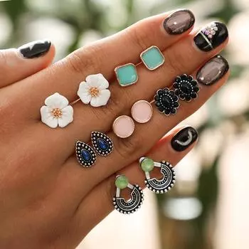 (SU)6 пар модных серег с маленькими полыми узорами и шипами из драгоценных камней One size