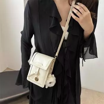 Сумка 2024 года, летняя новая сумка через плечо, модная повседневная маленькая квадратная сумка, нишевая сумка-мессенджер, сумка для мобильного телефона, женская чёрный