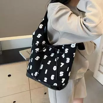 Сумка-бантик в иностранном стиле, очень большая, женская, 2024, новый нишевый дизайн, женская универсальная повседневная сумка через плечо, сумка под мышкой чёрный