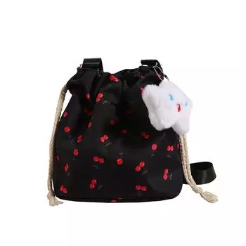 Сумка большой вместимости с принтом вишни, женская сумка, маленькая свежая сумка через плечо, нишевая сумка-мессенджер высокой ценности. single package чёрный