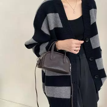 Сумка-бостон из натуральной кожи с одним плечом, корейская версия сумки-боулинга Niche Retro Handheld из натуральной коровьей кожи One Size чёрный