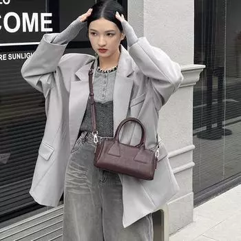 Сумка-боулинг из коровьей кожи растительного дубления с подмышечным креплением, сумка через плечо Niche Design чёрный