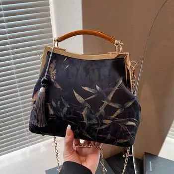 «Сумка-чеонгсам ручной работы из китайской ретро-пряжи Xiangyun 2025 года»