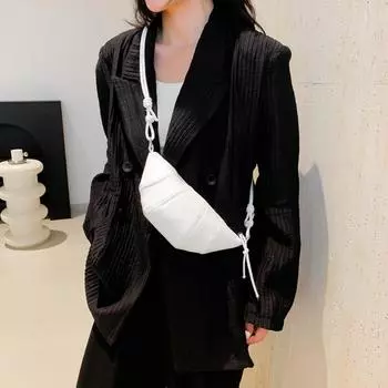 Сумка через плечо для женщин, легкая, из искусственной кожи, в форме круассана, стеганые детали, завязанный на узле плечевой ремень, большая вместимость, молния для ежедневного использования