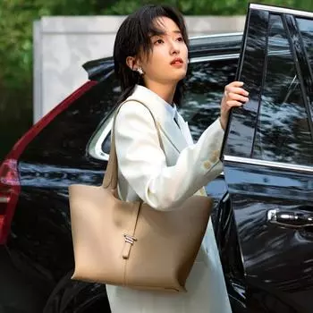 Сумка через плечо из натуральной кожи с подвеской Wind Chimes, большая вместимость, женская сумка из коровьей кожи One Size белый