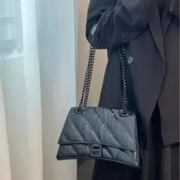 Сумка через плечо из натуральной кожи с плиссировкой и цепочкой из бисера 2023 г. с пряжкой в форме буквы B