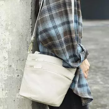 Сумка через плечо из натуральной кожи. Универсальная вместительная женская сумка через плечо из мягкой кожи в стиле ретро.