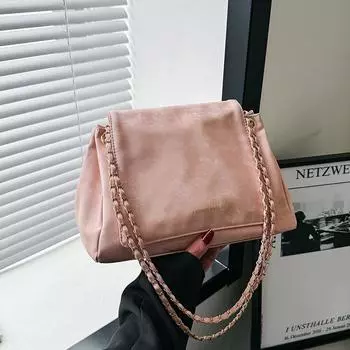 Сумка через плечо на одно плечо в иностранном стиле в стиле ретро с простой текстурой 2024 года, весна, новый темперамент, модная, вместительная, с цепочкой чёрный