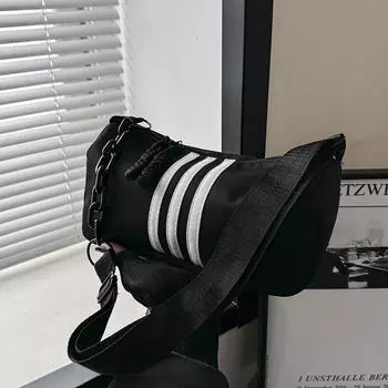 Сумка через плечо повседневная модная сумка через плечо подушка иностранный стиль 2024 новый красивый индивидуальный тренд сумка подмышкой женская чёрный