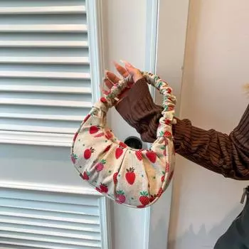 Сумка через плечо с принтом клубники, плиссированная льняная сумка, симпатичная сумка через плечо в виде облака, для шопинга E