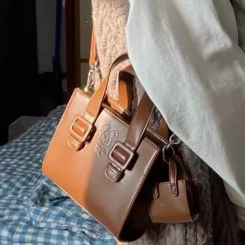 Сумка через плечо Теплая осенняя шоколадная сладкая сумка для девочек Сумка для матери и ребенка 20*16.5*6 шоколадный