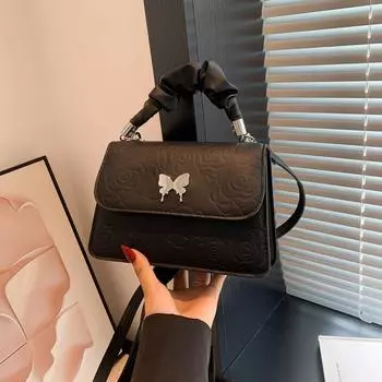 Сумка через плечо женская трендовая весенняя ниша 2024 года, новая персонализированная красивая бабочка подмышкой, популярная модная маленькая квадратная сумка чёрный