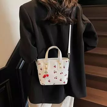 Сумка Cherry Crossbody с подвеской Cherry, большая вместимость, квадратная сумка-тоут, сумка-ведро, уличная одежда красный