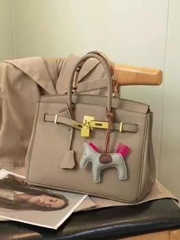 Сумка Cross Border для женщин, новая сумка из натуральной кожи Platinum, высококачественная текстура, большая вместимость, женская сумка через плечо 25x13.5x20cm коричневый