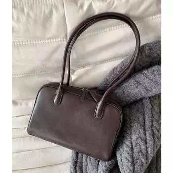 Сумка для боулинга из коровьей кожи растительного дубления, минималистичная сумка на плечо для женщин, сумка подмышкой из натуральной кожи One Size чёрный