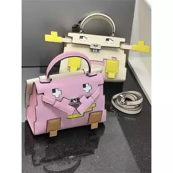 Сумка для кукол Mosaic Mini Crossbody Bag Little Red Book Same Monster Geometry Contrast Color Doll Bag 20x7x13cm розовый