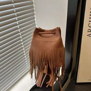 Сумка для мобильного телефона с кисточками, новинка 2025 года, новая летняя мода, универсальная сумка-мессенджер, маленькая женская трендовая женская сумка чёрный