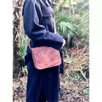 Сумка для папы, однотонная кожаная сумка-почтальонка спереди, коричневая кожаная мужская сумка через плечо размером 7 x 9 дюймов, кожаная сумка через плечо для него, простая сумка унисекс с простой передней частью. 7 x 9 x 2 in коричневый