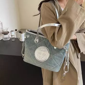 Сумка из джинсовой ткани для женщин с большой вместимостью, новая летняя повседневная сумка через плечо в ромбовидную клетку, классная сумка-тоут для поездок на работу