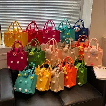 Сумка из фетра с изображением медведя клубники, женская, милая, с рисунком из мультфильма, большая вместимость, универсальная, для студентов, для занятий, сумка для бенто на выход