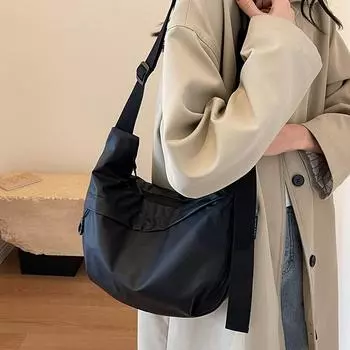 Сумка из нейлоновой ткани для женщин 2024 года, новая высококачественная текстура, нишевая, весна-лето, универсальная, вместительная, сумка через плечо, сумка-пельмень