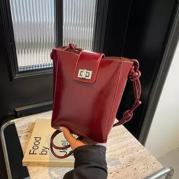 Сумка корейская высококачественная универсальная сумка-ведро лето 2024 новая мода этого года популярная сумка-мессенджер для женщин чёрный