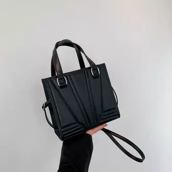 Сумка-мессенджер иностранного стиля с текстурой и строчкой, однотонная, женская, 2024 года, новая модная сумка-мессенджер, модный темперамент, маленькая квадратная сумка, прилив чёрный