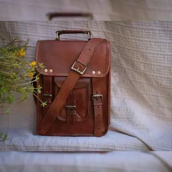 Сумка-мессенджер из натуральной козьей кожи ручной работы через плечо в винтажном стиле коричневый