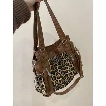 Сумка-мессенджер на плечо Y2g Millennium Sub-Culture с леопардовым принтом Brown leopard print