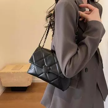 Сумка-мессенджер с бриллиантами из зарубежного заказа, женская, 2024 года, новая популярная универсальная сумка-мессенджер на одно плечо, сумка под мышкой, популярная маленькая квадратная сумка белый