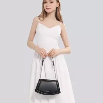 Сумка на одно плечо женская летняя однотонная, подходящая по цвету, дизайн Sense Niche Chain Diagonal Bag чёрный