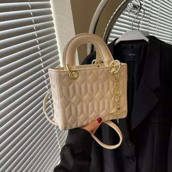 Сумка Niche 2024 новая женская сумка популярная взрывная универсальная сумка-мессенджер знаменитостей модная портативная сумка принцессы Дианы чёрный