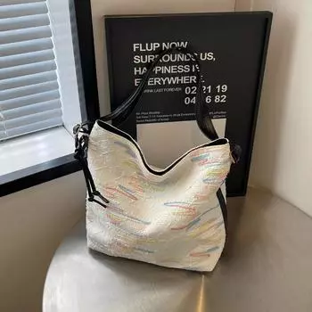 Сумка Niche Design большой вместимости женская 2024 года, новая модная повседневная сумка через плечо под мышкой, модная сумка-тоут чёрный