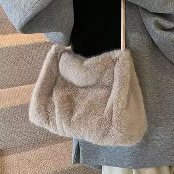 Сумка плюшевая женская зимняя 2024 модная сумка через плечо подмышкой повседневная универсальная сумка для поездок на работу чёрный