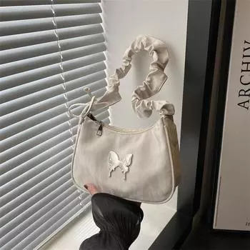 Сумка подмышкой женская 2024 новый трендовый иностранный стиль личность мода повседневная сумка через плечо в этом году популярная красивая сумка в форме полумесяца чёрный