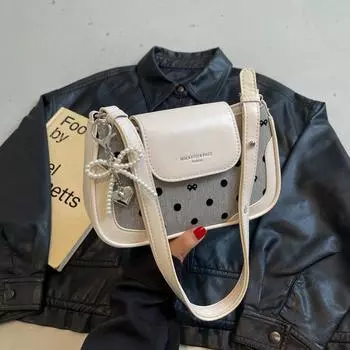 Сумка подмышкой женская летняя 2024 новая модная нишевая дизайнерская сумка через плечо высококачественная женская маленькая квадратная сумка чёрный