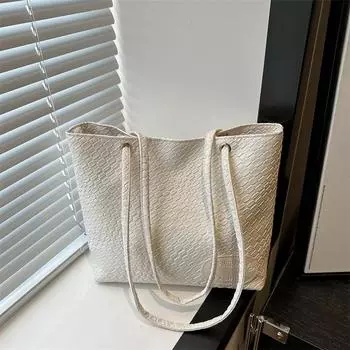 Сумка подмышкой женская новая модная и красивая персонализированная сумка-тоут текстура женская ленивая повседневная сумка через плечо сумка-мессенджер чёрный