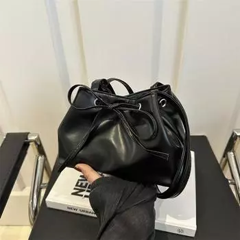 Сумка подмышкой женская новая нишевая дизайнерская персонализированная трендовая простая модная сумка-ведро для поездок на работу на плечо портативная сумка серебряный